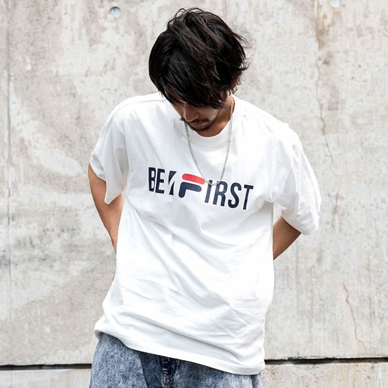 半袖Tシャツ メンズ FILA×BE:FIRST(フィラ×ビーファースト)フロント