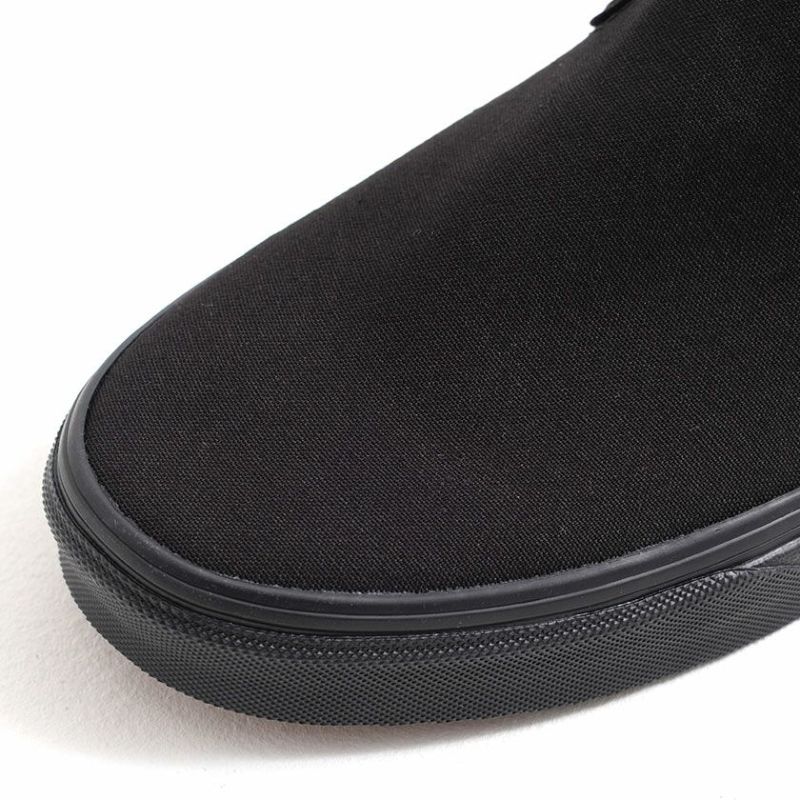 VANS(バンズ)Classic Slip-On Black/Black/全1色