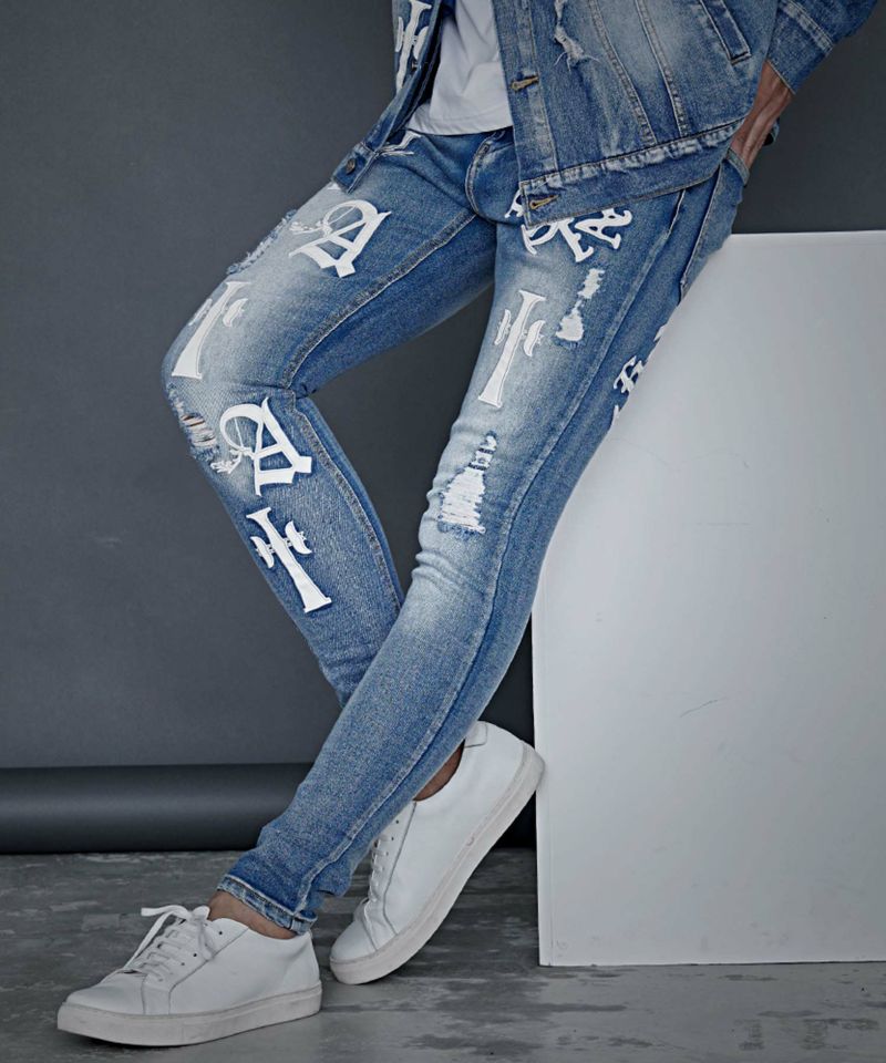 CavariA(キャバリア)PUワッペン付きダメージスキニー/全2色