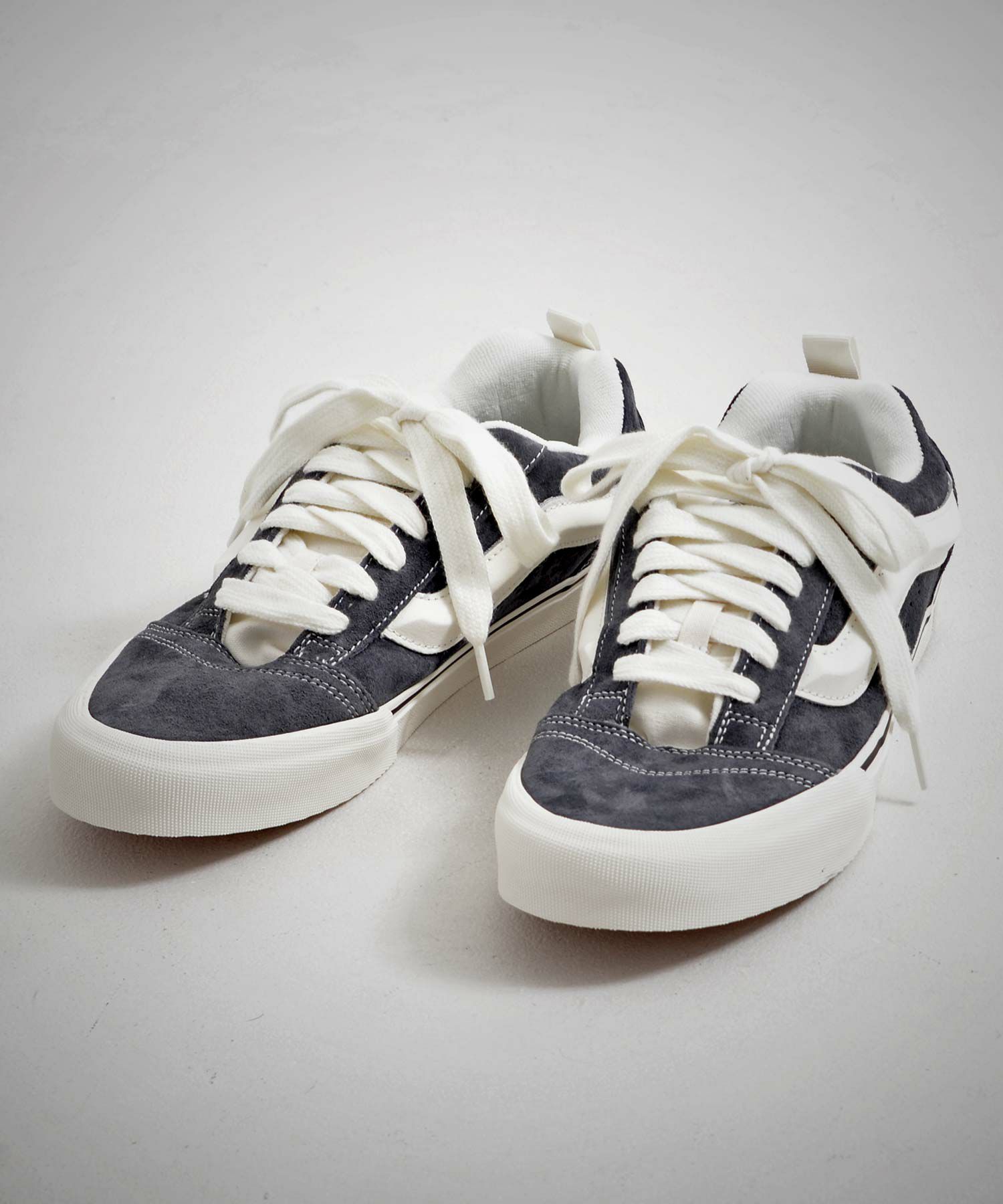 VANS(バンズ)Knu Skool PIG SUEDE GRAY/全1色