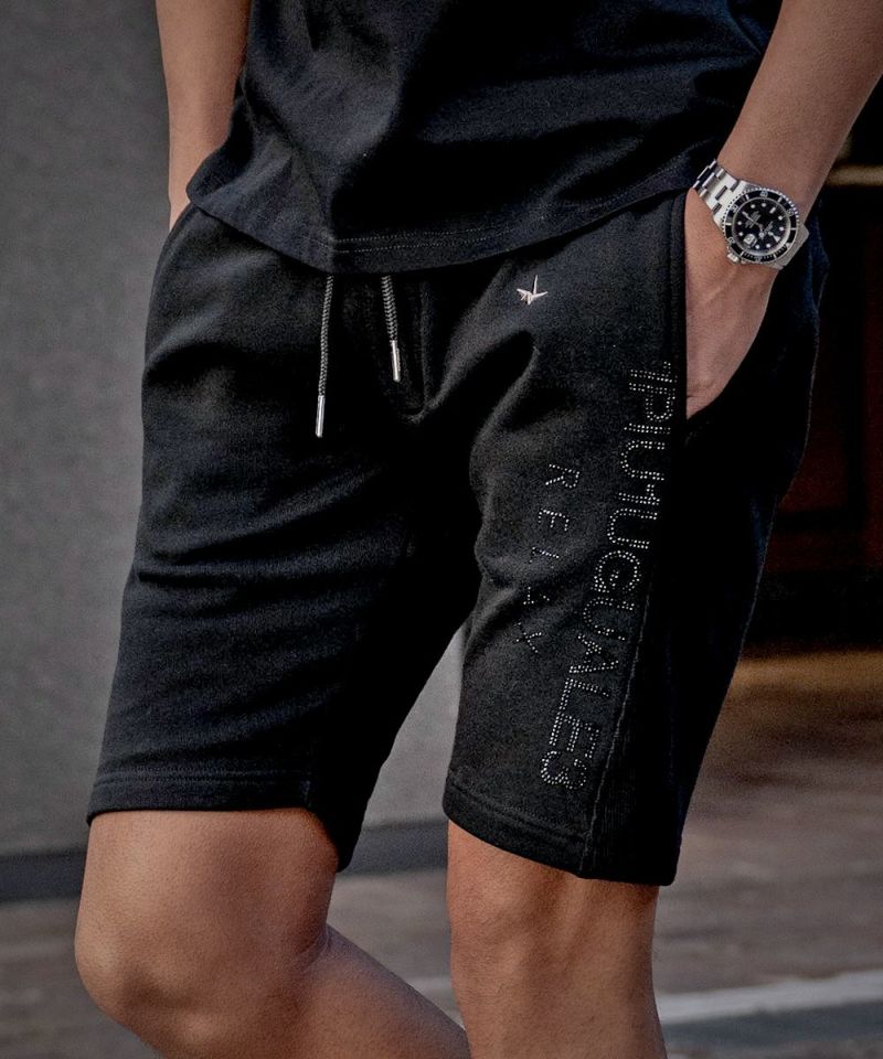 1PIU1UGUALE3(ウノ ピゥ ウノ ウグァーレ トレ リラックス)RELAX RHINESTONE LOGO SHORTS/全2色