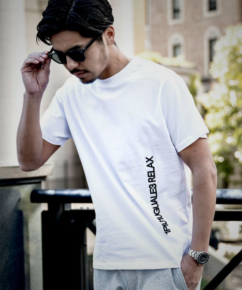 1PIU1UGUALE3(ウノ ピゥ ウノ ウグァーレ トレ リラックス)VERTICAL LOGO T-SHIRT/全2色