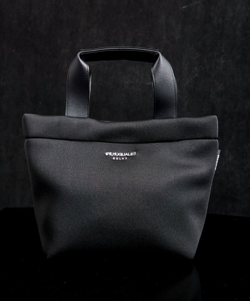 1PIU1UGUALE3(ウノ ピゥ ウノ ウグァーレ トレ リラックス)PUNCH LATCH BAG/全1色